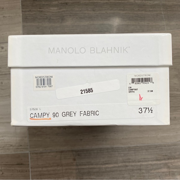 Authentic Manolo Blahnik Campy 90 Grey Plaid Mary Jane sz 37.5 never worn - Picture 7 of 8